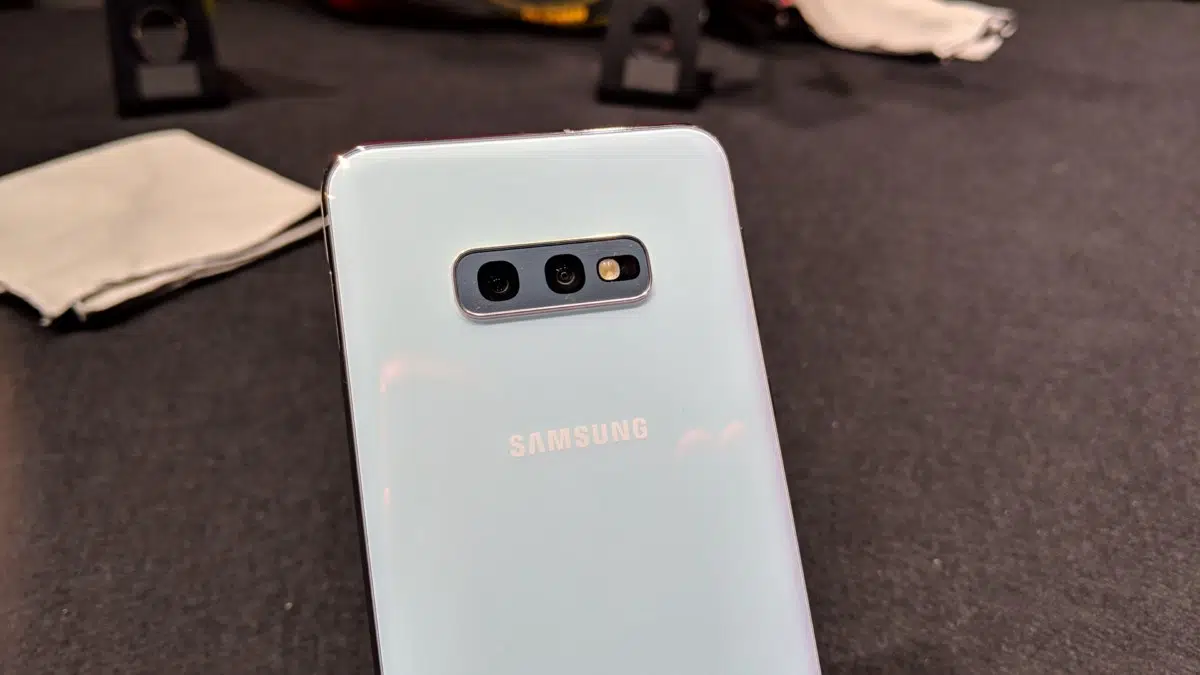 Galaxy S10e 07